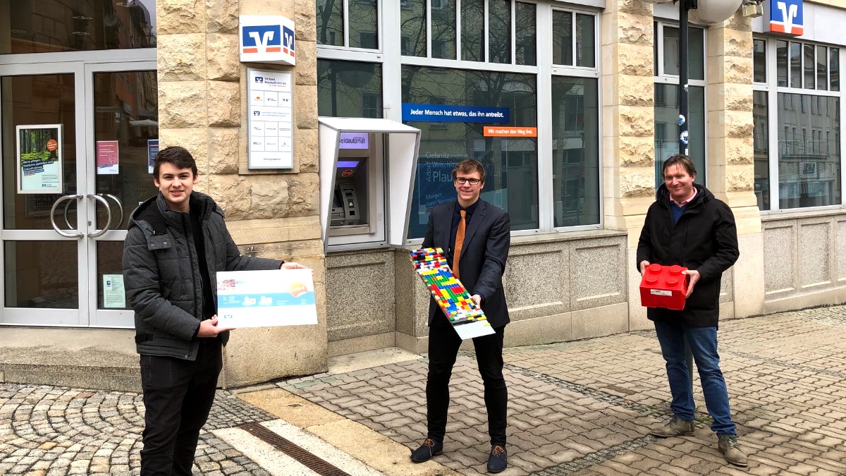 VR Bank Bayreuth-Hof überreicht Spendenscheck